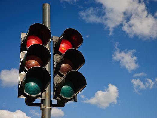                                                      Радови на изградњи Система за адаптибилно управљање светлосном саобраћајном сигнализацијом на Новом Београду
                                                     